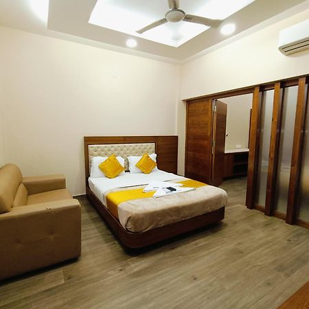 Hotel Mayura Residency Subrahmanya Exterior foto