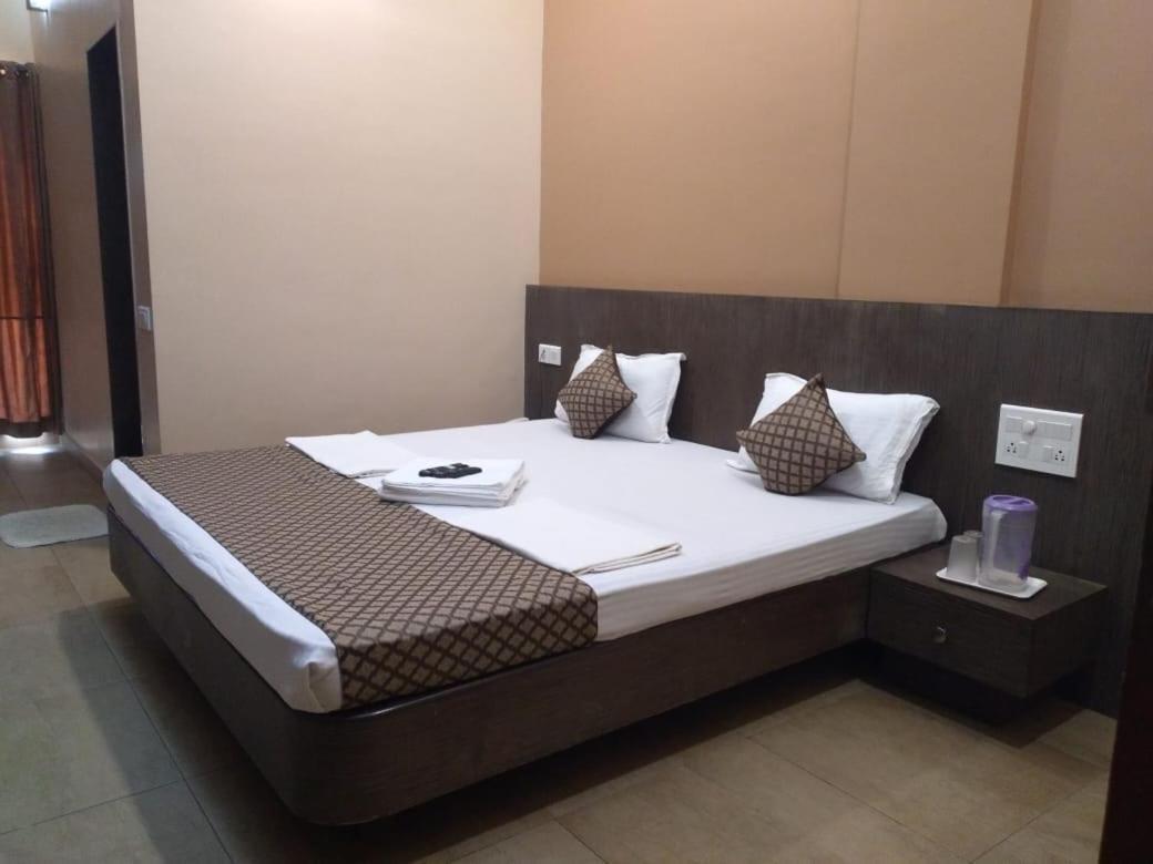 Hotel Mayura Residency Subrahmanya Exterior foto